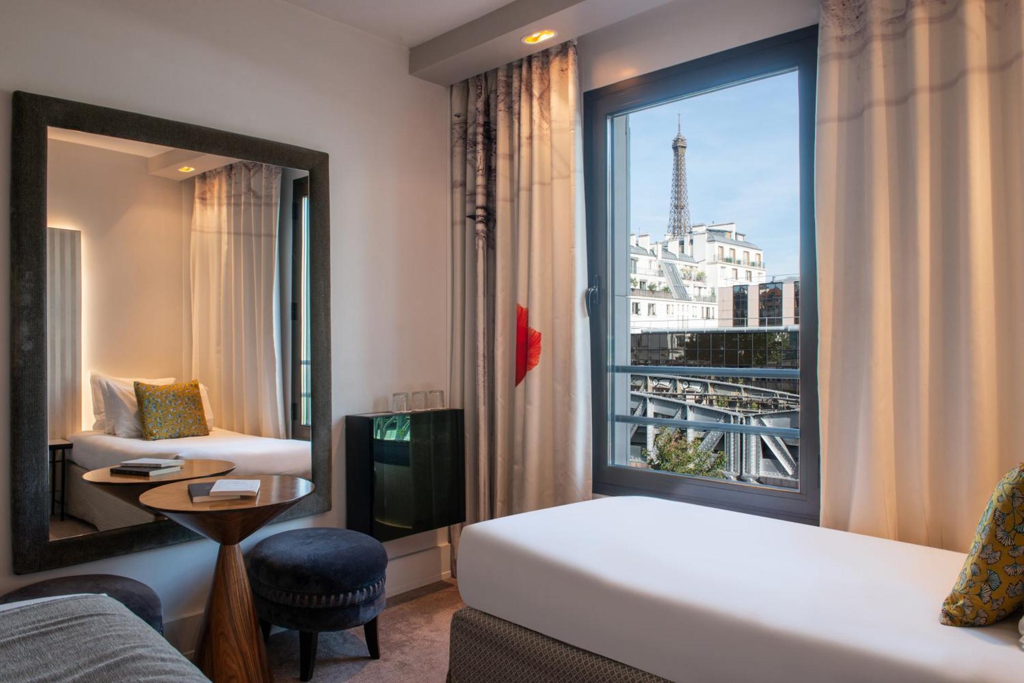 Отель Le Parisis - Paris Tour Eiffel Экстерьер фото